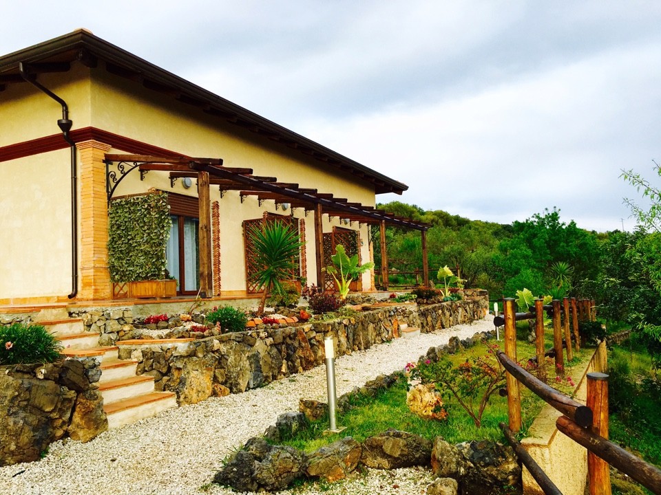 RESIDENCE 